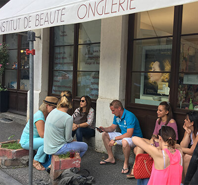 monté des marches aux Grottes événement Brigitte-Beauté